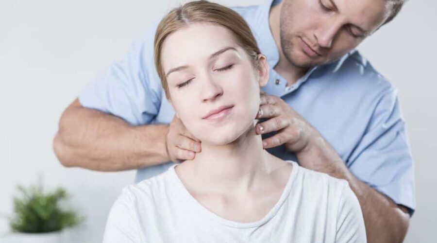 Dolore Cervicale: rimedi naturali per curare il dolore al collo